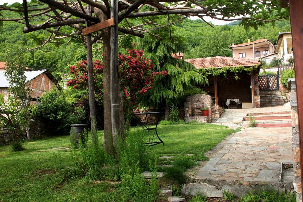 Hotel Archontiko Athina à Koumariá Extérieur photo